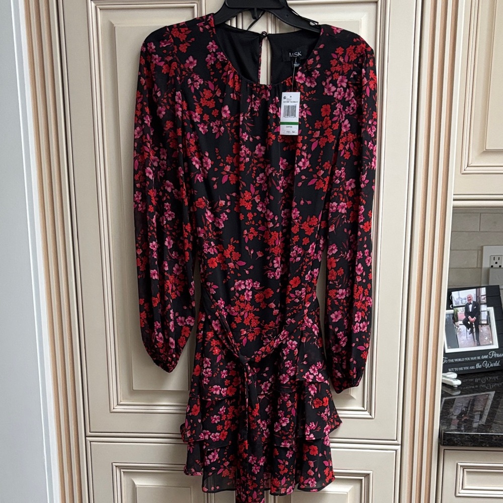 MSK RED/PINK/BLACK FLIRAL CHIFFON DRESS - long sleeve with belt - LARGE NEW